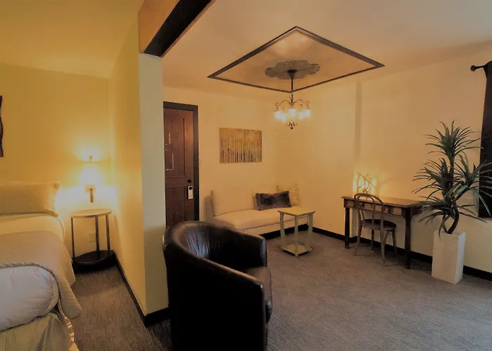 Colter's Hotel Afton
